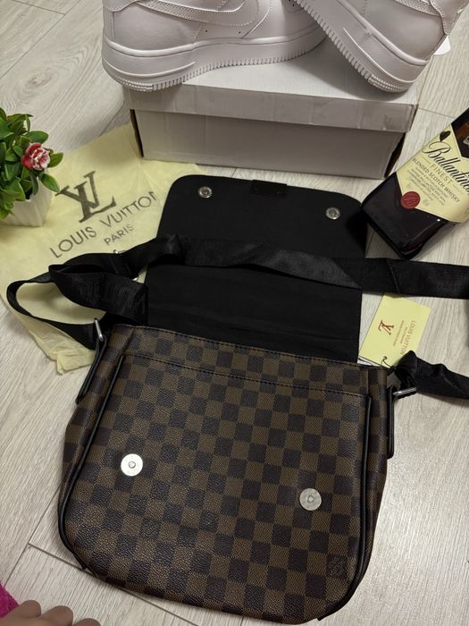 Borseta Louis Vuitton - spatioasa