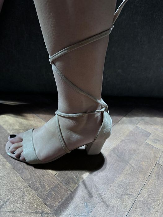 Sandale cu toc marimea 39