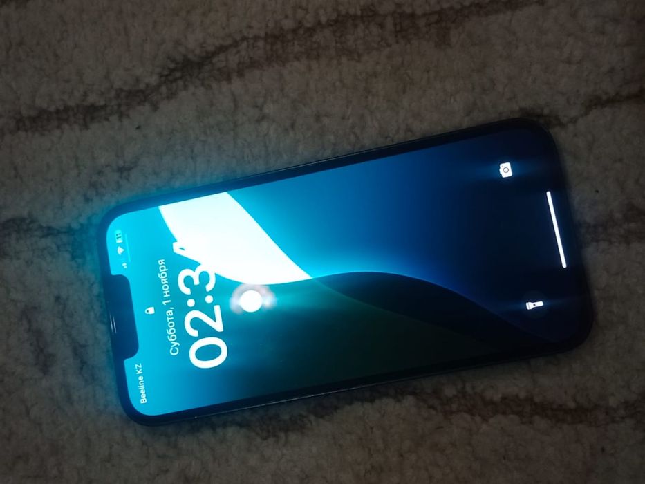 Продам айфон 13 синий