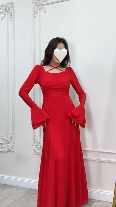 Продаю шикарное красное платье