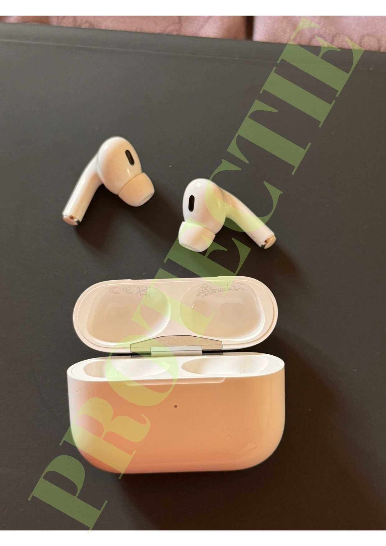 Casti Apple Airpods Pro (2nd Gen) Carcasa MagSafe (USB-C) - 2023