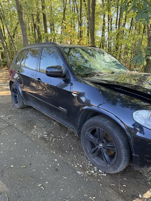 Vand bmw x5 avariat