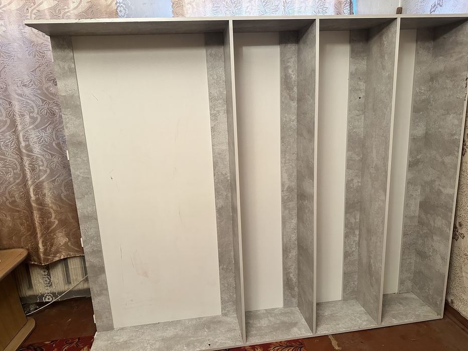 Продам  полочки