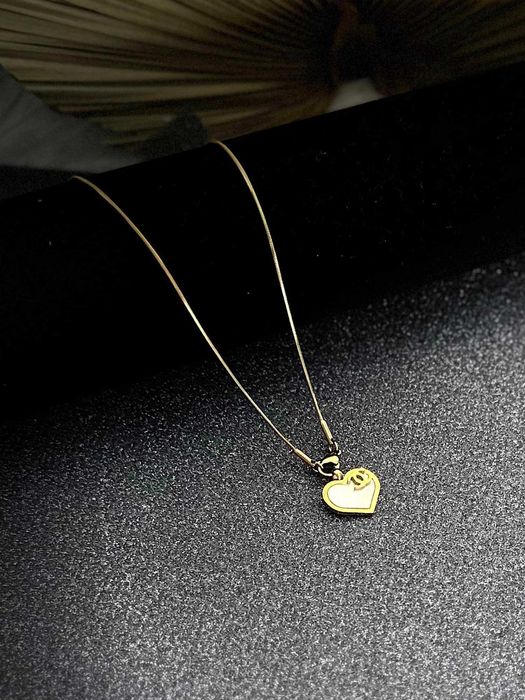 Колиета  от медицинска стомана 316L със златисто PVD покритие.