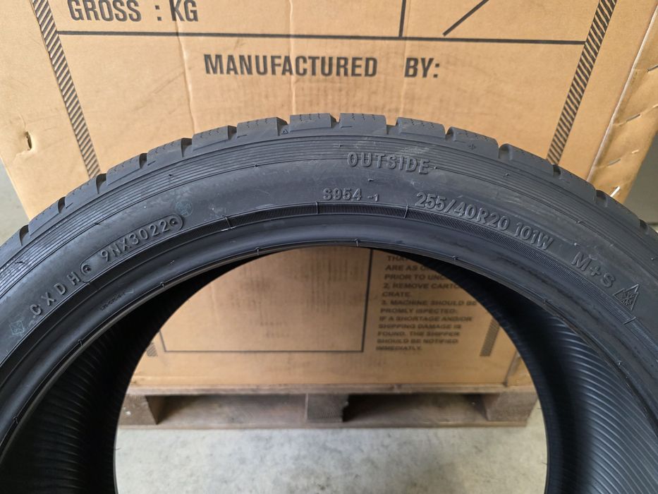 255/40R20 101W 4бр.TOYO SNOWPROX S954-1 extra load MADE IN JAPAN