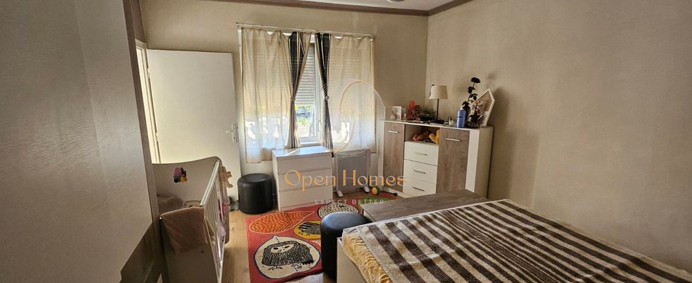 Къща в Пловдив, област-с.Черноземен