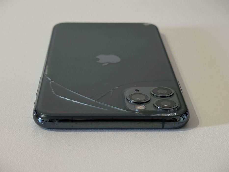 Бартер! iPhone 11 Pro Max 256GB Midnight Green (Зелен)