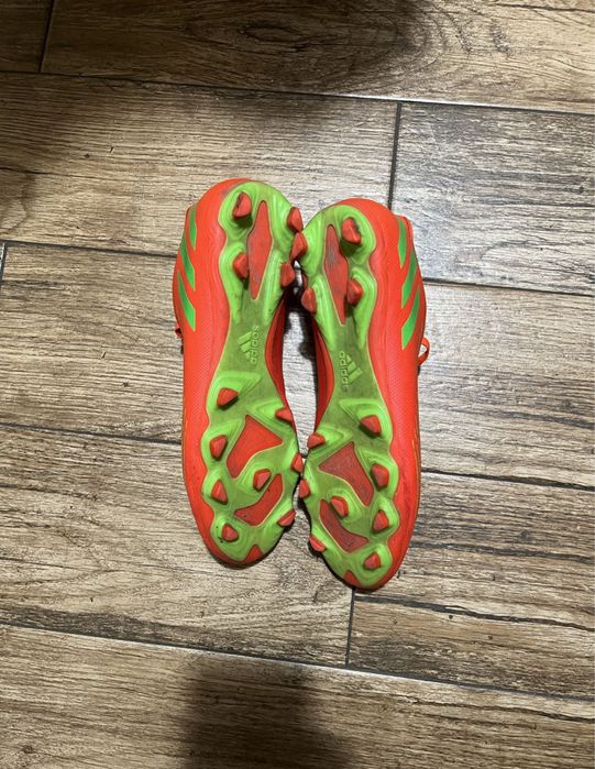 Vand ghete de fotbal Adidas Predator Academy