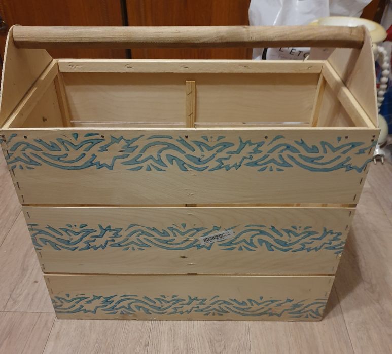 Продам декоротивный короб.