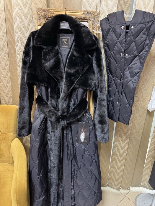 Палто естествен пълнеж сваляща качулка