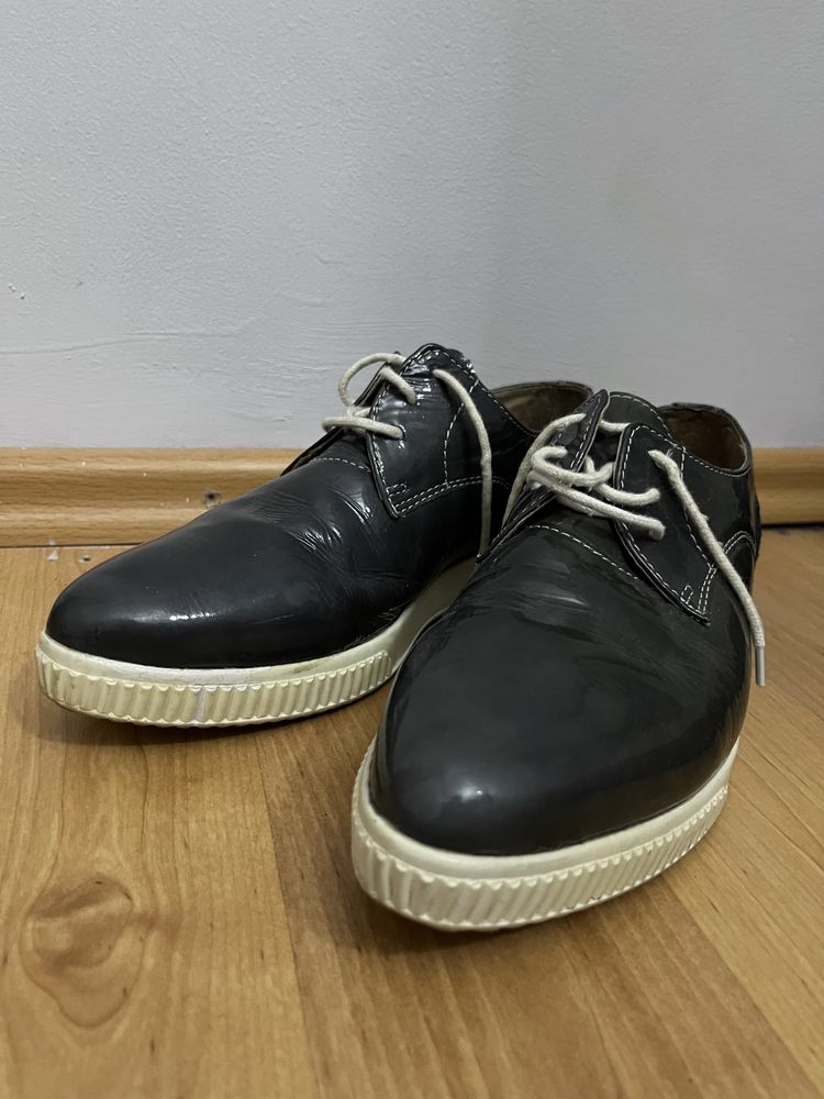 Pantofi Oxford din piele naturala