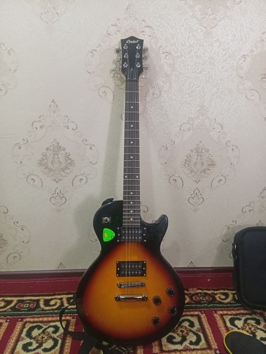Gitara rocket va pedal