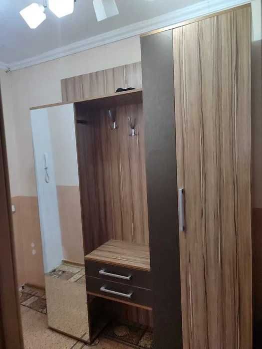 прихожая, шкаф зеркало