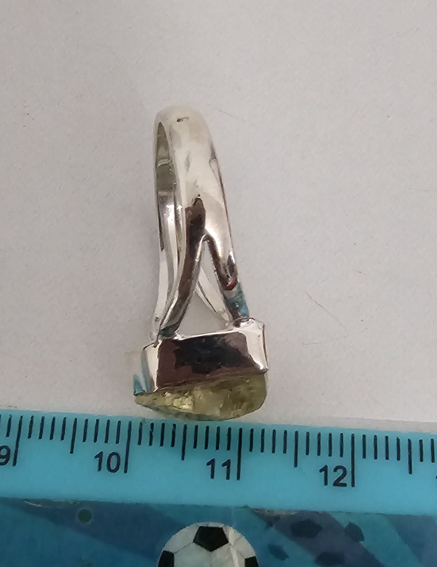 Inel argint 925 cu piatra naturala citrin brut

marimea 17.8 mm

4.16