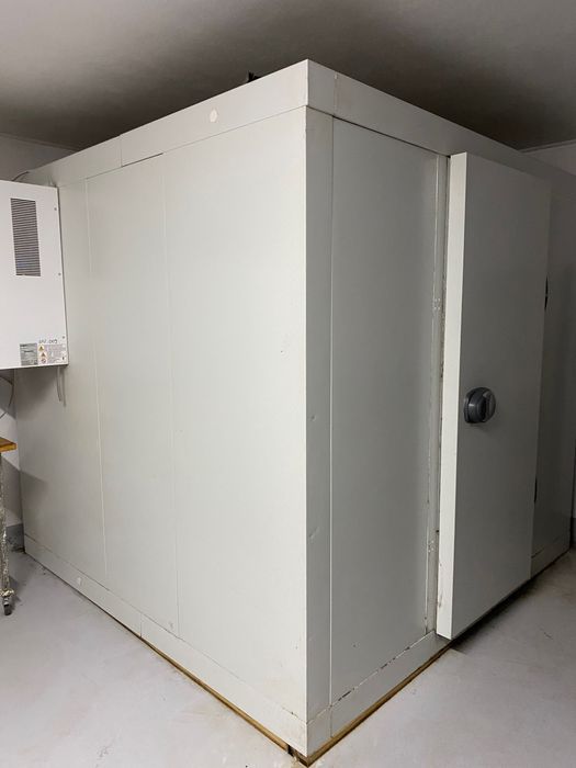 abstitor si o camera de frig -18