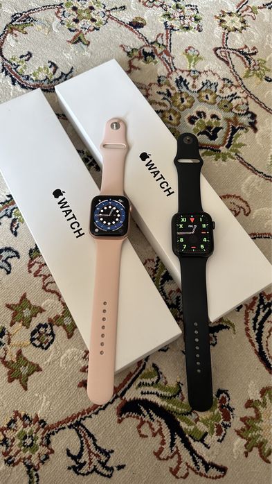 Gold  Space Gray Aluminum Case  Midnight Sport Band 44MM