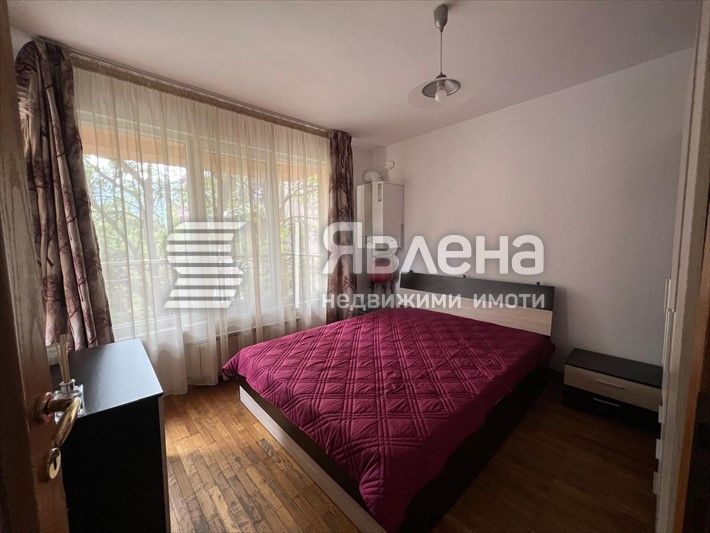 Дава се под наем Четиристаен апартамент в София, Студентски град - 200 кв.м за 1100 € - Снимка #4