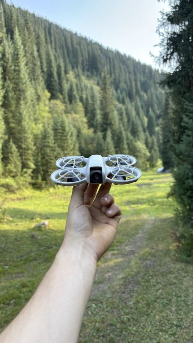 Dji neo (дрон и пульт)