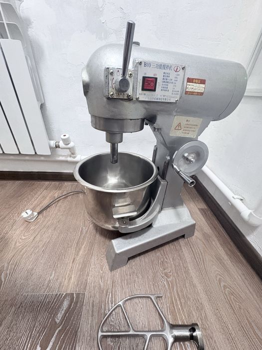Продается миксер