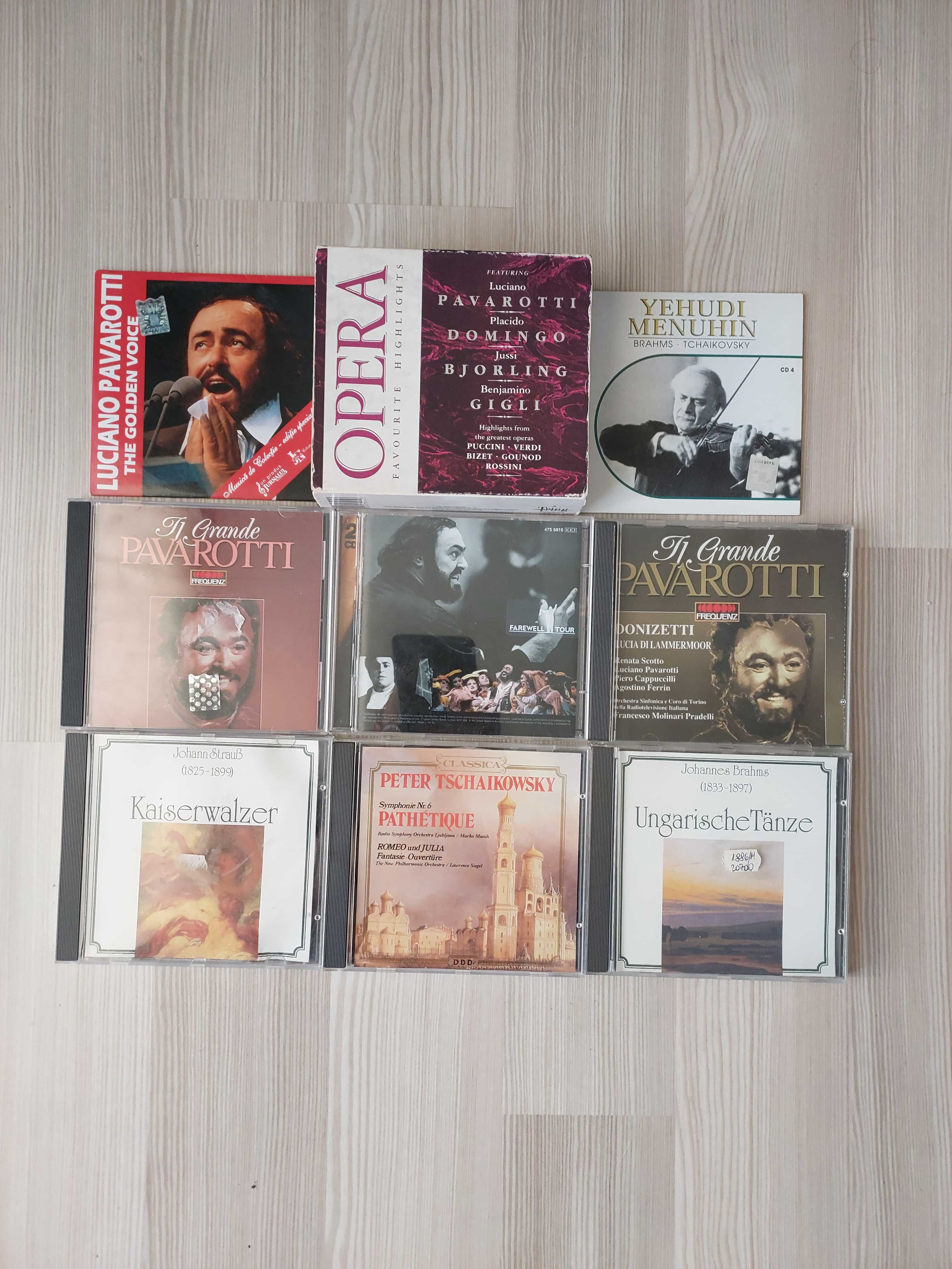 O colectie de 13 cd-uri de muzica clasica si opera