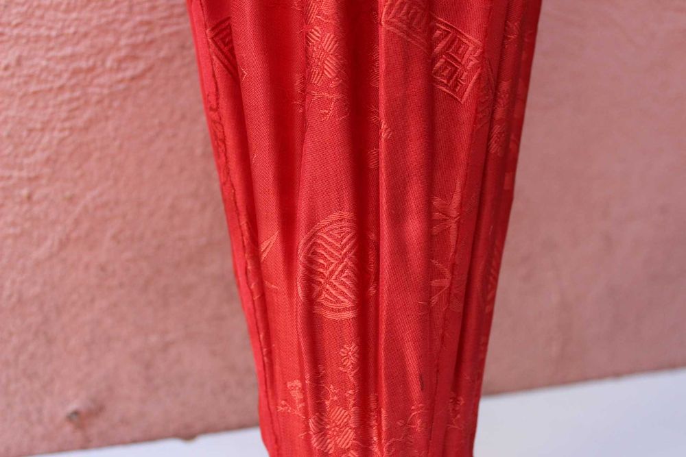 Lampas / lanterna colectie CHINA, Vintage, Matase si lemn, ca 1970