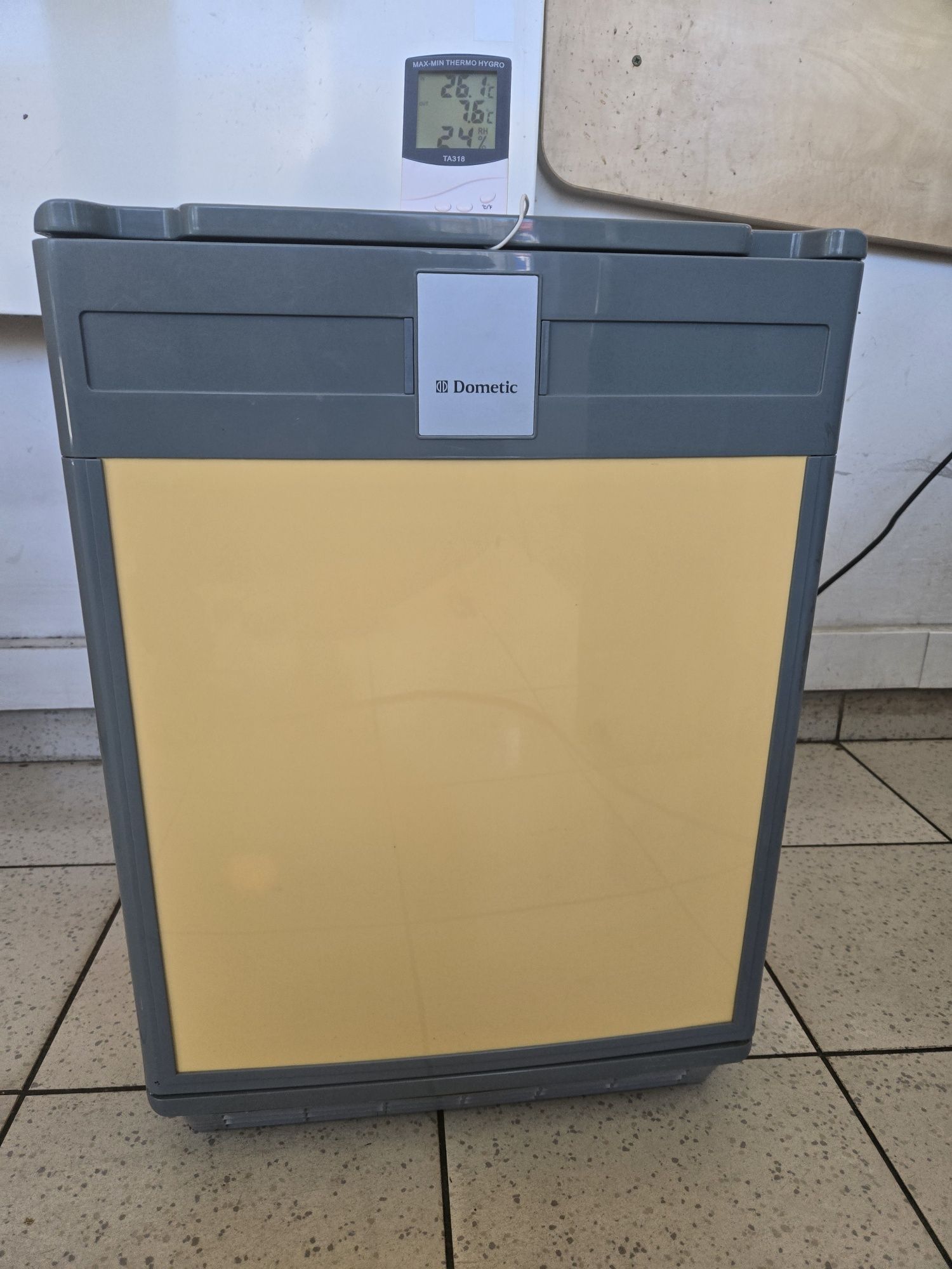 Racitor  Minibar  deosebit Dometic