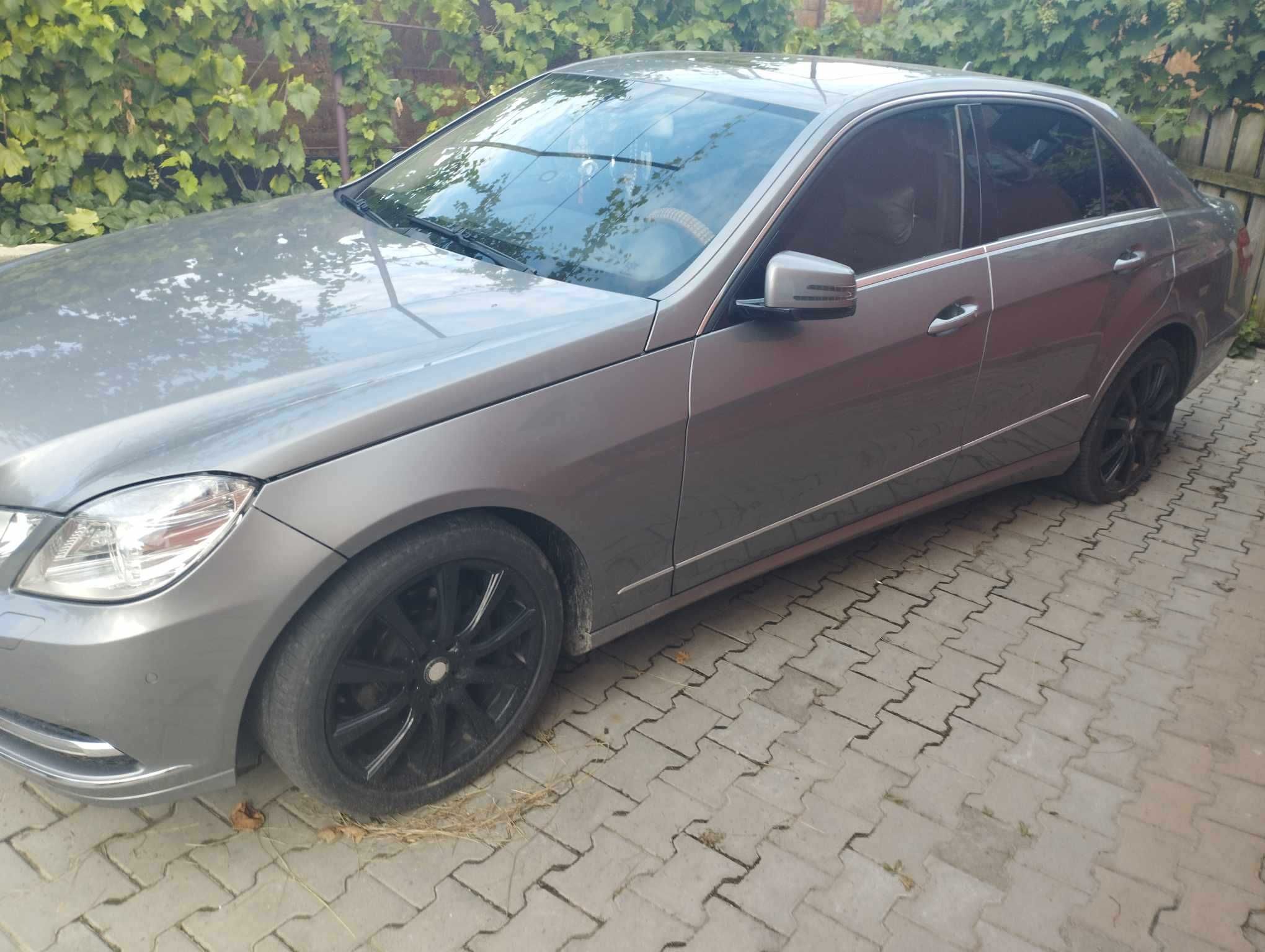 Mercedes Benz clasa E 2012