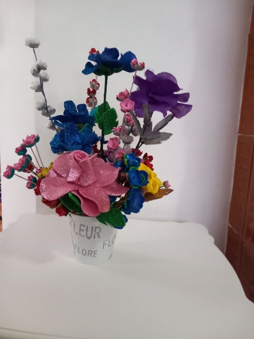 Flori lucrate manual din guma