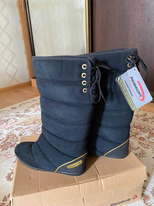 Продам новые сапоги Adidas