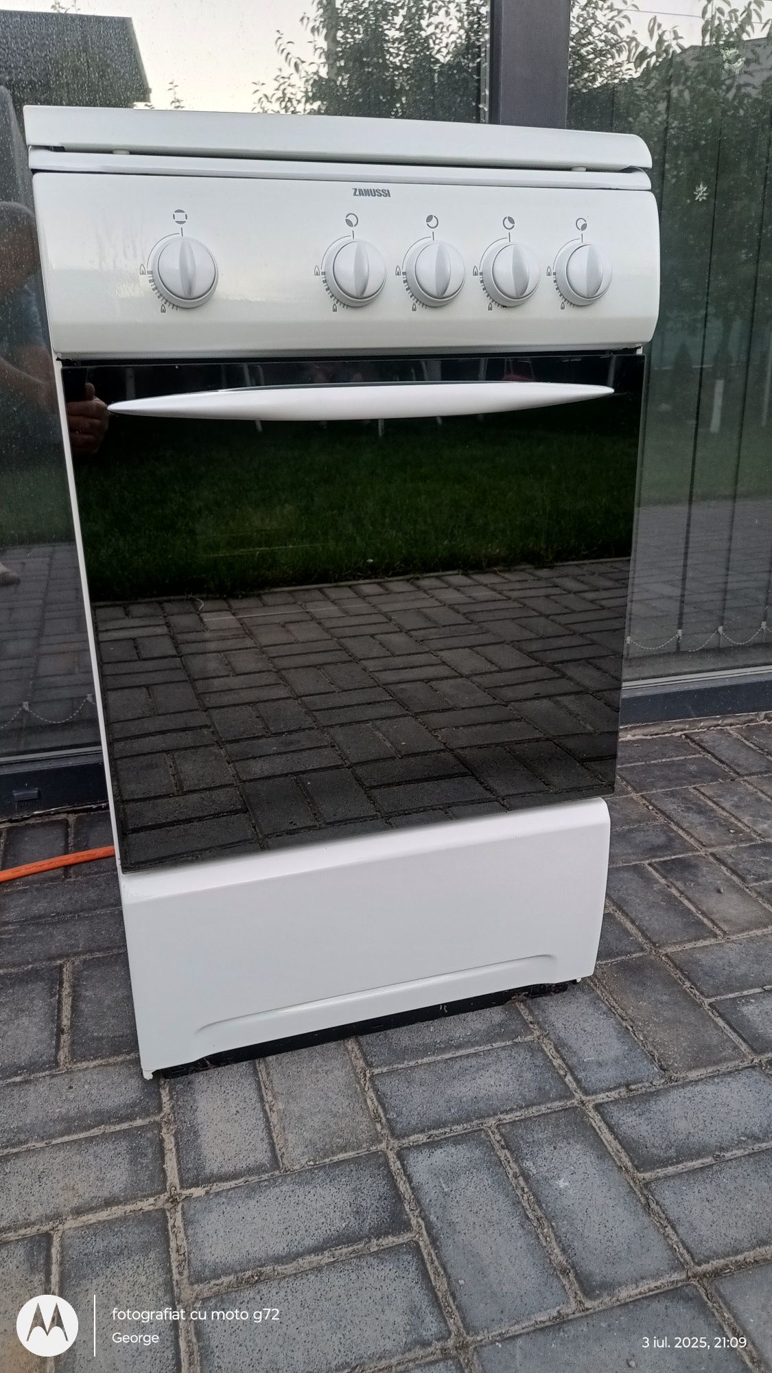 Aragaz ZANUSSI în stare perfectă.