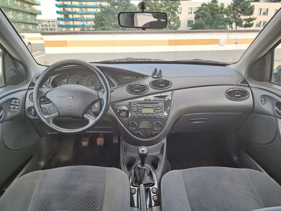 Ford focus ghia 2002