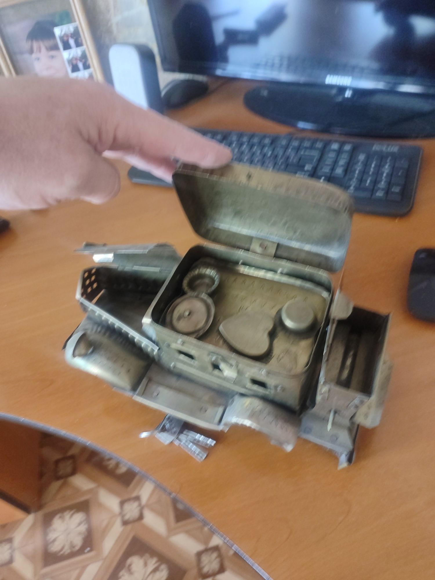 Машина модель для сигарет