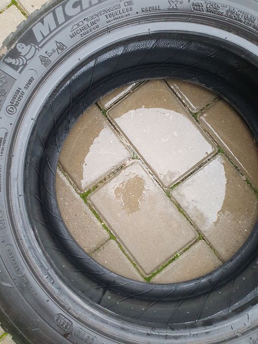 Vând un set anvelope