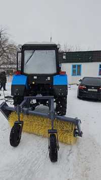 Услуги трактора Беларус с щеткой и отвалом