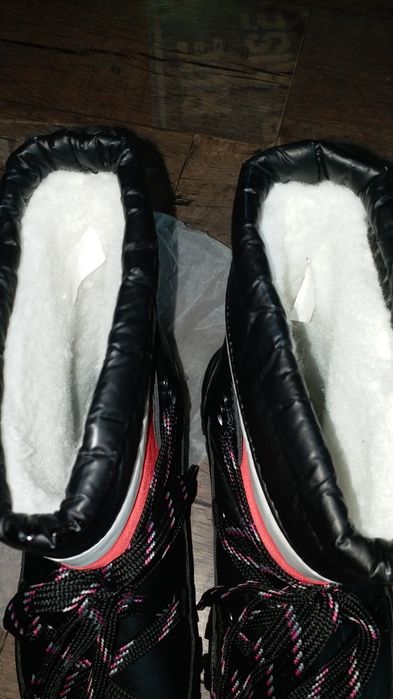 Vand ghetute gen apreschiuri,impermeabile,imblanite ,noi,masura 36.