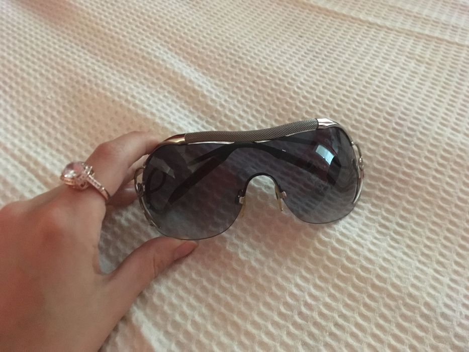 Маркови слънчеви очила с UV филтър в синьо