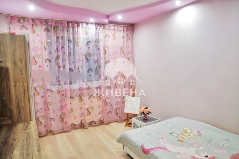 Продава се Четиристаен апартамент в Варна, Зимно кино Тракия - 73 кв.м за 2261 €/кв.м - Снимка #4