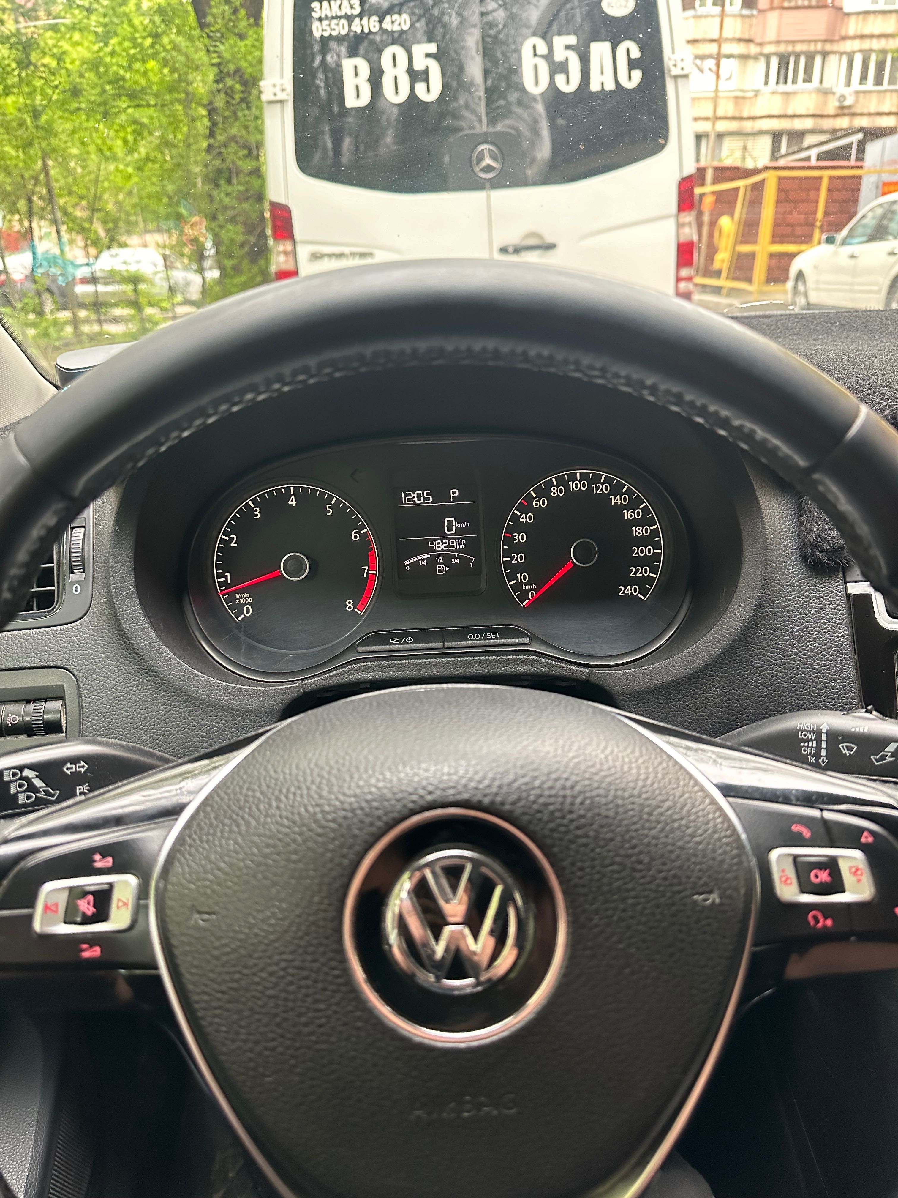 Volkswagen polo 2016