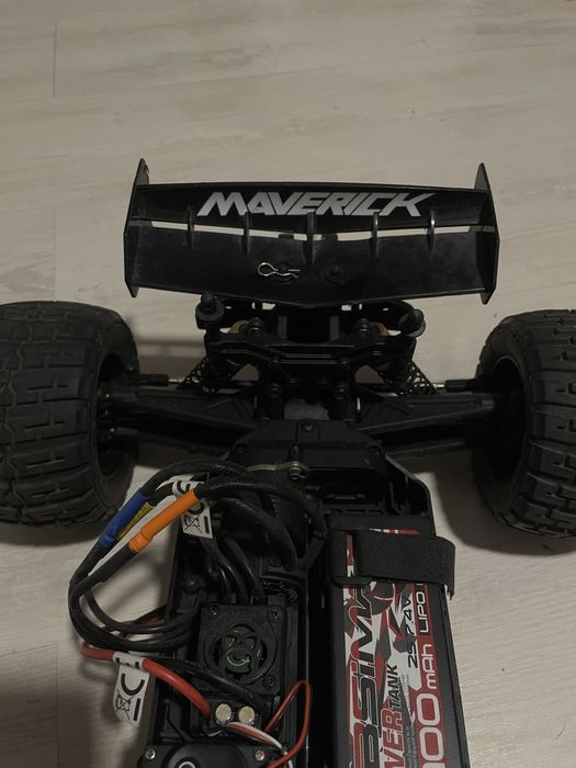 Masina rc/cu telecomanda Quantum Maverick custom built