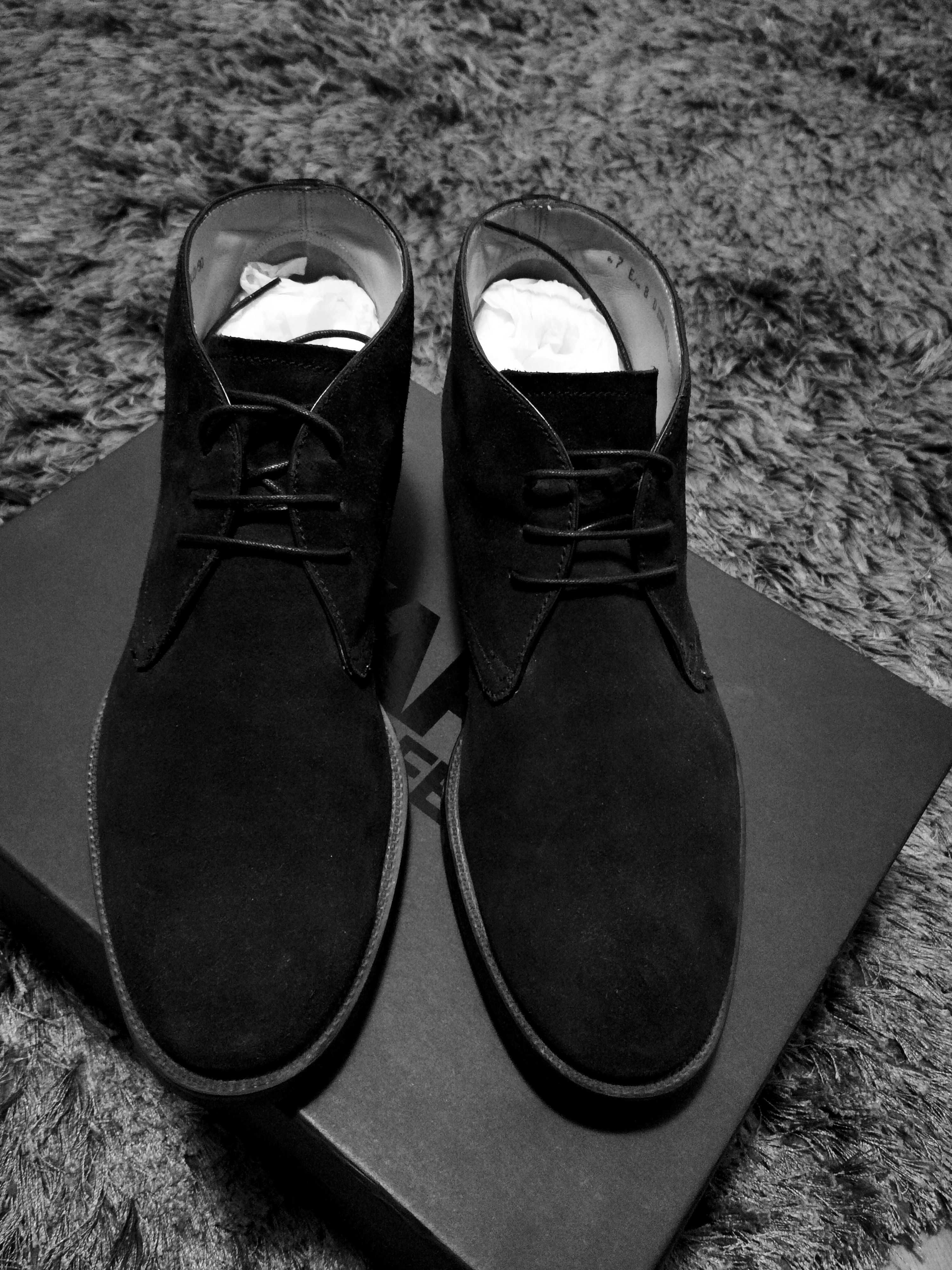 Ghete originale BALLY ,negre ,piele intoarsa moale,mar 41, 10/10