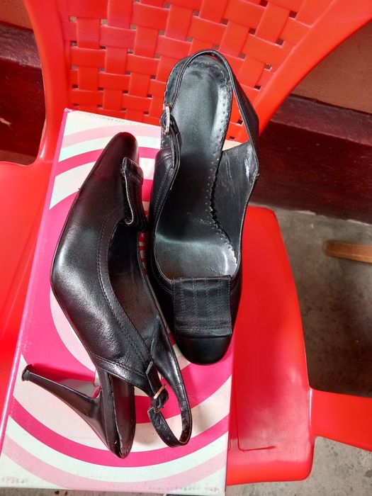 Pantofi sandale mar. 36 piele