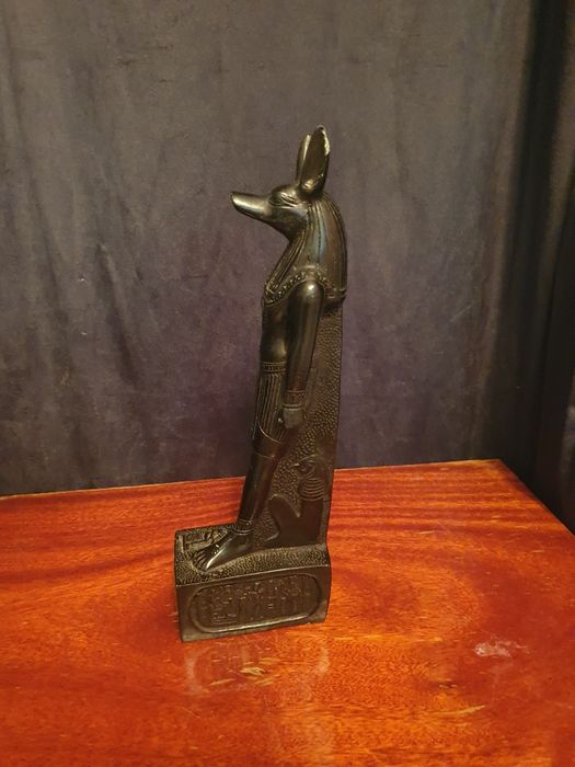 Statueta anubias vând urgent 200lei