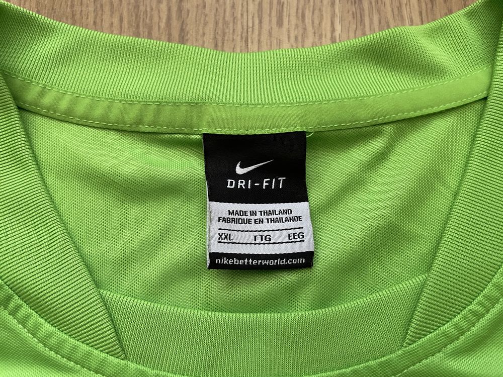 Nike Dri Fit Green Tshirt XL