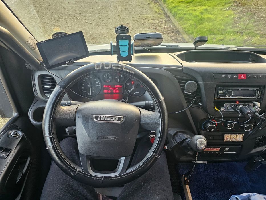 Iveco Daily 7.2 tone, cu lift hidraulic