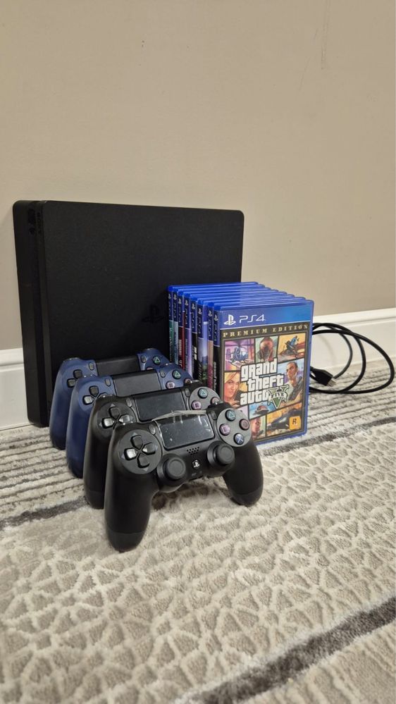 PS4 продам в хорошем состоянии