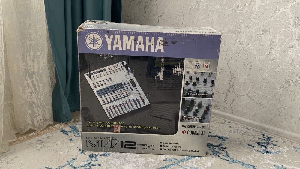 Продам пассивный микшерный пульт Yamaha MG124CX.