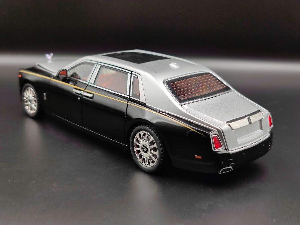 Rolls Royce Phantom Mansory 1:18 металлическая - Доставка