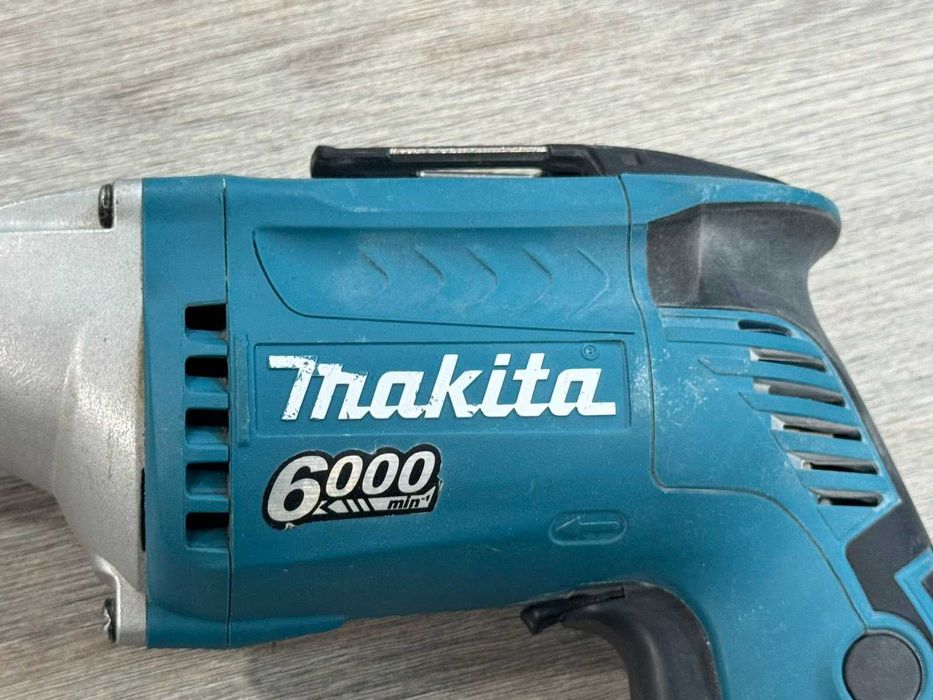 Профисионален Винтоверт за гипсокартон - Makita FS 6300