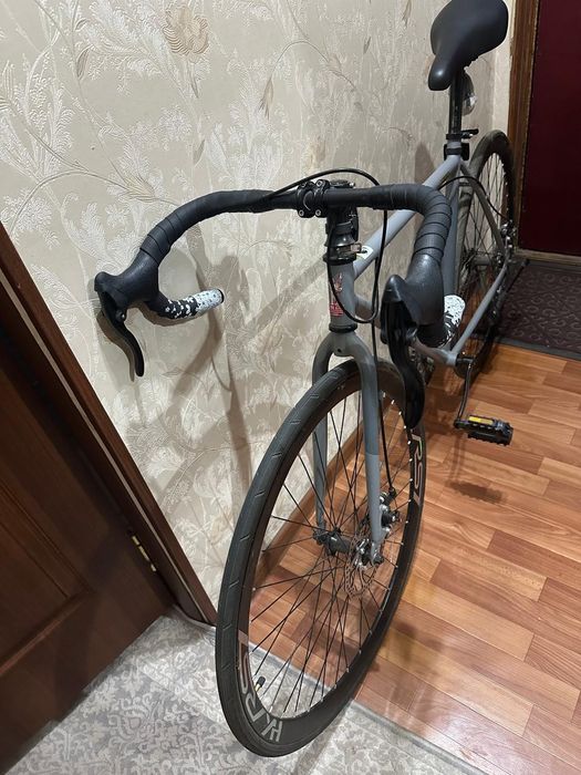 Велосипед шоссейный