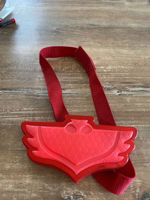 Vand amuleta bufnita, eroi in pijamale, cu sunete si lumini, 25 lei